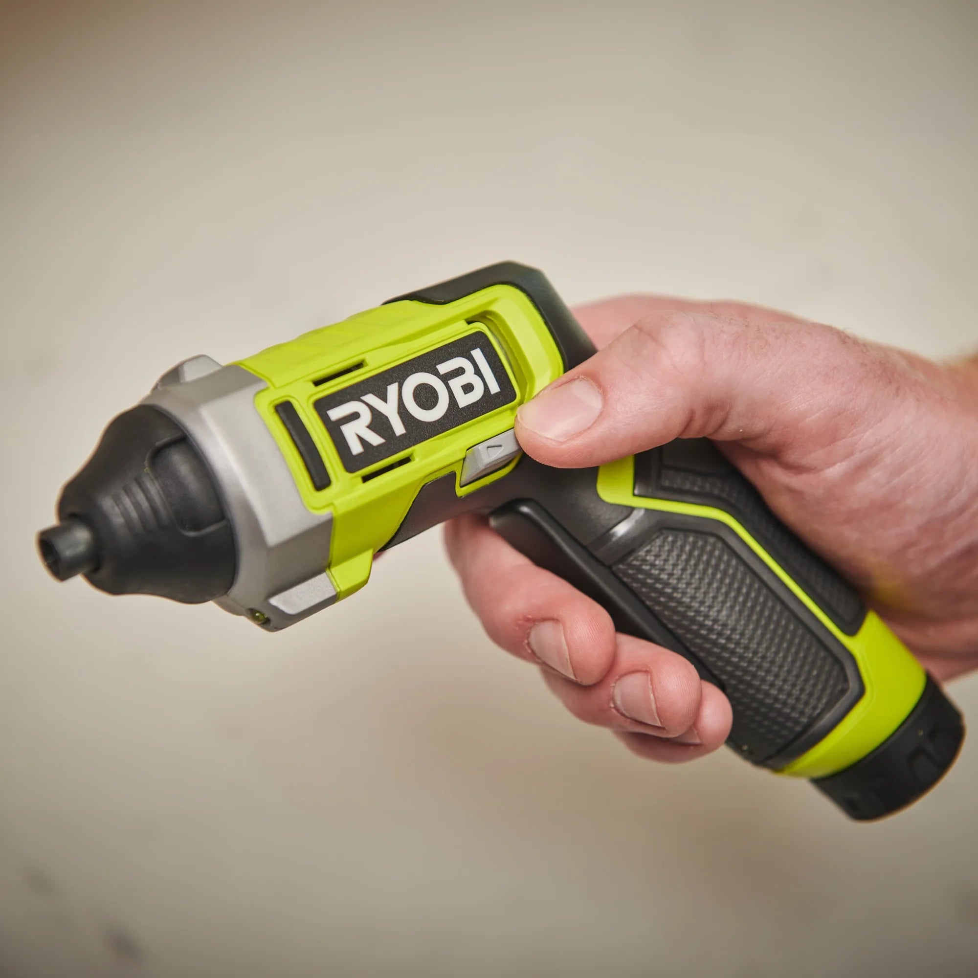 Visseuse ergonomique Ryobi RSD4-120T 4V 2.0 Ah